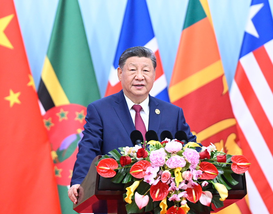 10月13日上午,国家主席习近平在北京国家会议中心出席全球妇女峰会开幕式并发表主旨讲话。